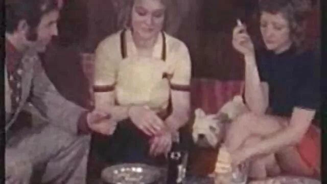 Cuddly ฟรี วีดีโอ โป้ Asian สาวฮอตได้รับระยำสไตล์คนชอบสุนัขในขณะที่ให้ blowjob