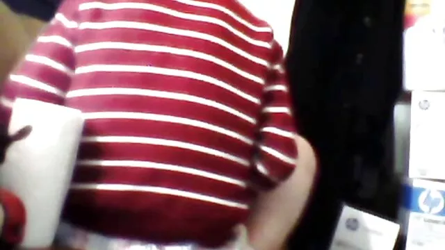 เจี๊ยบ busty วีดีโอ หี สีบลอนด์ขี่ไก่ของคู่เซ็กซ์เงี่ยนของเธอ